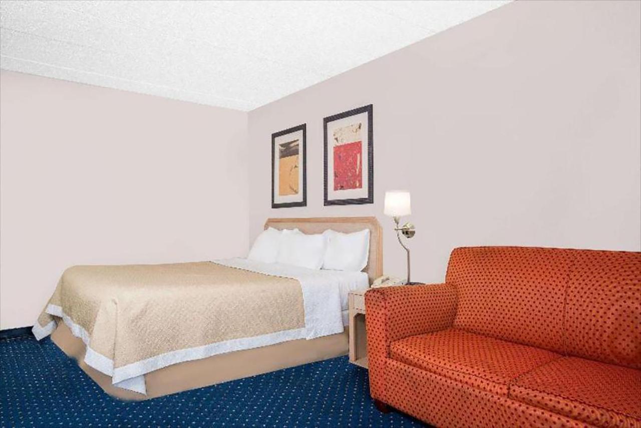 Days Inn Hotel & Conference Center 라 크로스 외부 사진